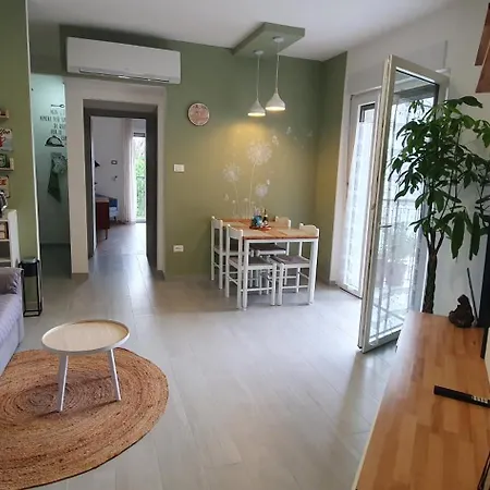 Apartment Maya's *